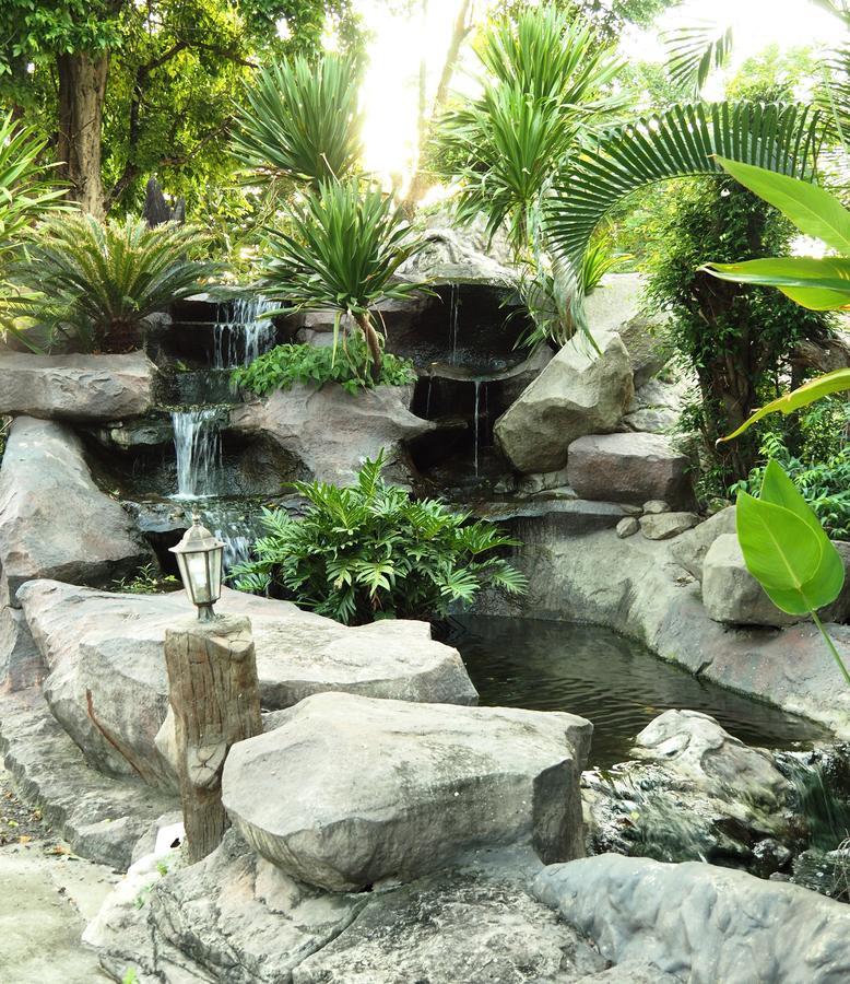 Chantaa Boutique Place Ubon Ratchathani Bagian luar foto